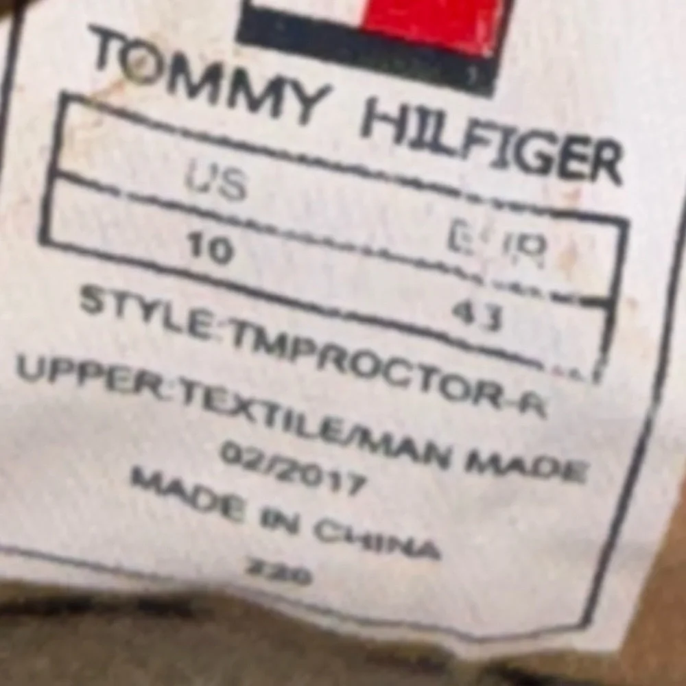 Tommy Hilfiger Men's Tan Sneakers. Size 10. GUC.